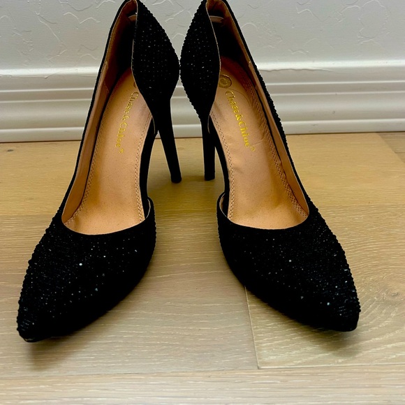 Opulent Black Rhinestone Pumps - Picture 3 of 4
